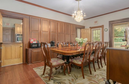 Newaygo Apartment | Phone Booth Room at Newaygo Bed & Breakfast