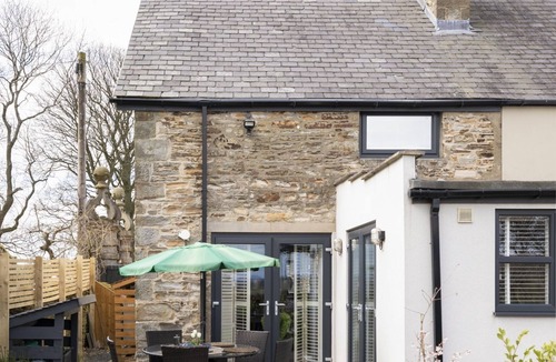 Esh Cottage | Pigswood - Sleeping 2 Guests in 1 Bedroom