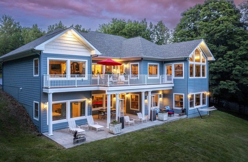 Duluth House | Pike Lake Luxury Lakefront Home