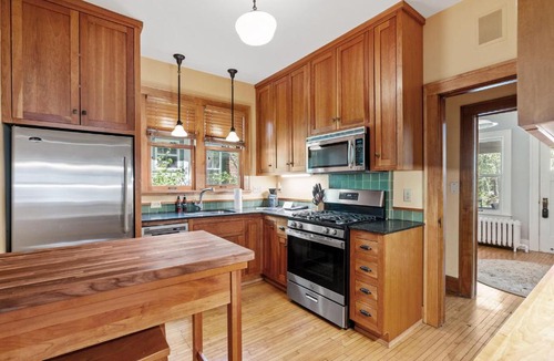 Kingfield House | Pillsbury Hideaway