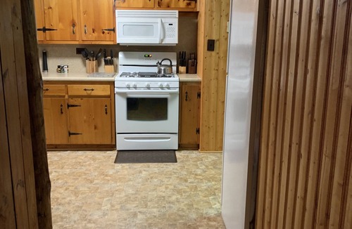 Wellsboro Cabin | Pine Creek Trailside Cabin-Fireside Retreat