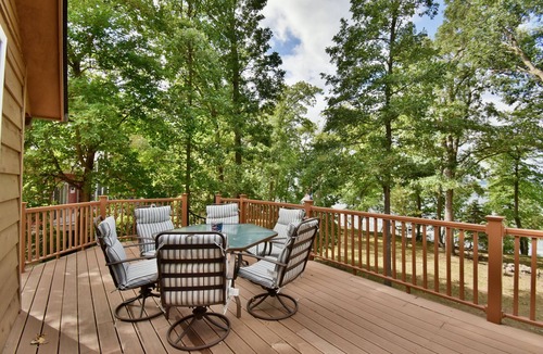 Walker House | Pine Point Paradise - year round premier fishing and lake life living!
