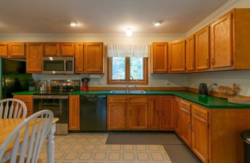 Isle of Springs House | Pine & Sea- Best of Both On Barter's Island