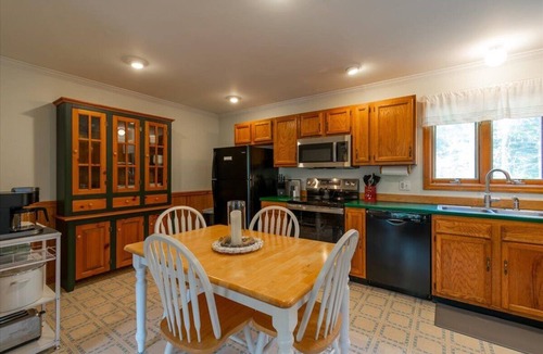 Isle of Springs House | Pine & Sea- Best of Both On Barter's Island
