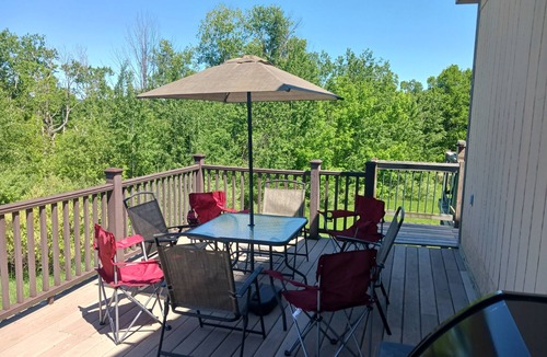 Suttons Bay House | PineBay Hideaway! Two bedroom, 1 bath, private area. Sleeps 5 plus pullout sofa.