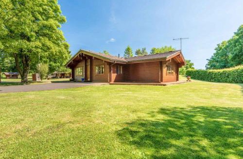 Ingleton Ski Chalet | Pinecroft Lodges