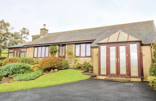 Allendale House | PINEGARTH, family friendly, with a garden in Allendale
