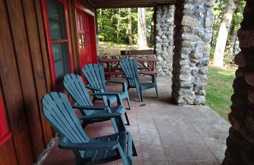 Naples Cottage | Pinewood Cabin – Cozy Maine Lakefront with Dock, Canoe & Rowboat