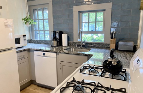 West Yarmouth Cottage | Piping Plover-A Classic Cape Cottage