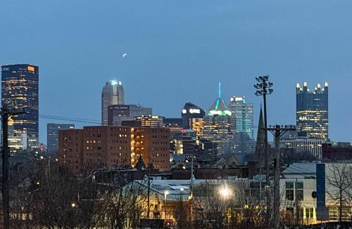 Manchester House | Pittsburgh Home w/Skyline Views: Walk to Stadium!