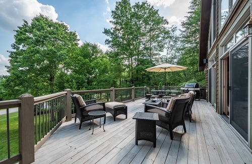 McHenry House | Play-A-Way Chalet | Hot Tub, Fire Pit, Pool Access