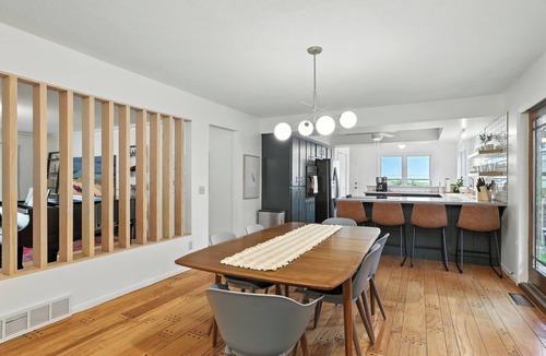 Fridley House | Play and Stay- Big Family Retreat