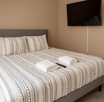 Downtown Cleveland Apartment | Playhouse SQ Downtown, Rock Hall, Clinic, CSU