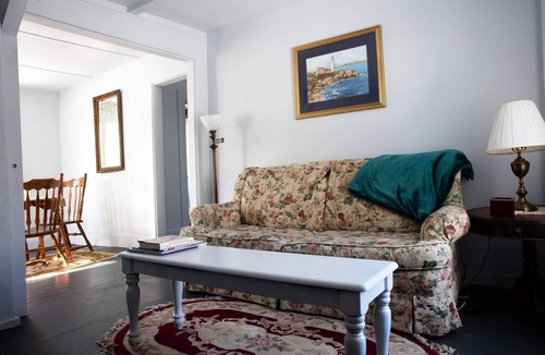 Rockland Apartment | Plot your next break at Prosehaven