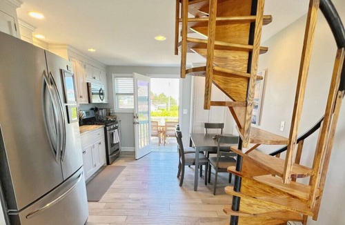 Newbury Condo | Plum Island Sunkisser: Beachfront & Views! Condo