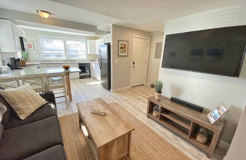 Newbury Condo | Plum Royale Jr: Cozy Plum Is. home w/beach access