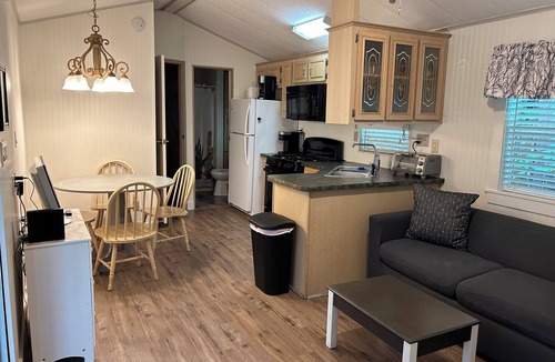 South Casco Cottage | Point Sebago 3 BR, 1.5 bath Maine lake cottage near beach on Purple Rd