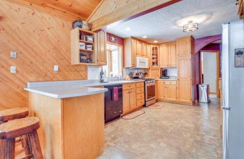 Errol House | Pond & Snowmobile Trails On-Site: Errol Escape!