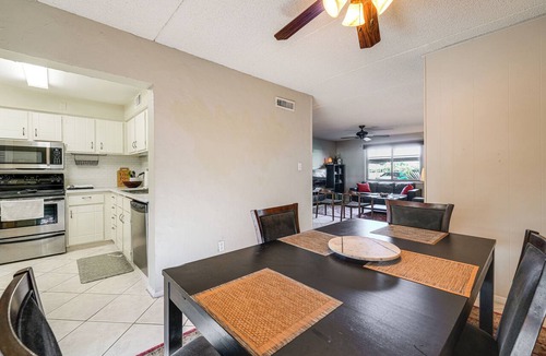 Villa Green Condo | Pool Access & Private Patio! Prime Arcadia Condo