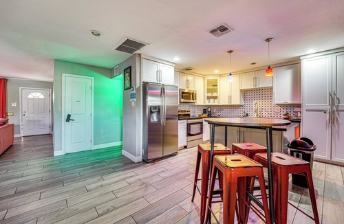 Scottsdale Estates Six House | Poolside Nights & Neon Vibes! Scottsdale Escape