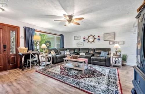 Port Clinton House | Port Clinton Getaway FamilyFriendly Home Near Lake