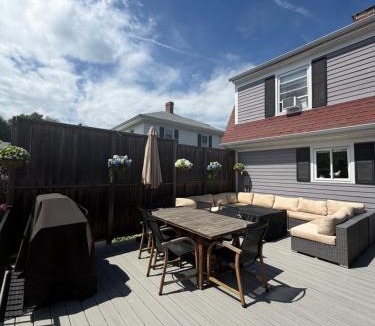North Deering House | Portland Pool House - Minutes to the Old Port!