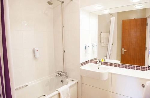 Carlisle Hotel | Premier Inn Carlisle Central North