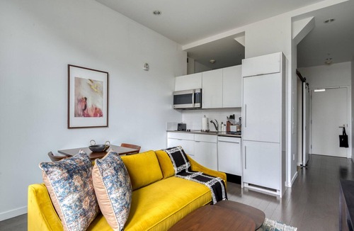 Boston Financial District Apartment | Premium Downtown Studio w/Gym & W/D, nr Waterfront, by Blueground