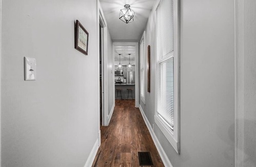 Merriwether House | Preston Retreat - Convenient Germantown Location