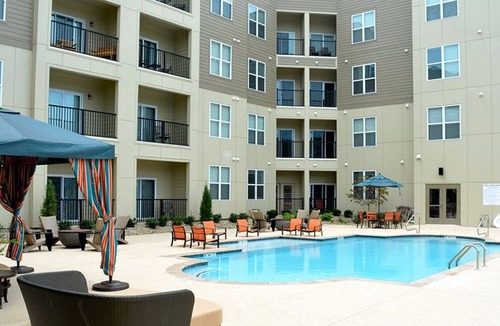 Central West End Apartment | Prime CWE Area w/Lux Amenities and King Bed (304)