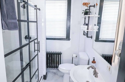 Munjoy Hill Apartment | Prime East End Location