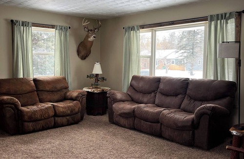 Hayward House | Prime Hayward location - 3BR - Near It All