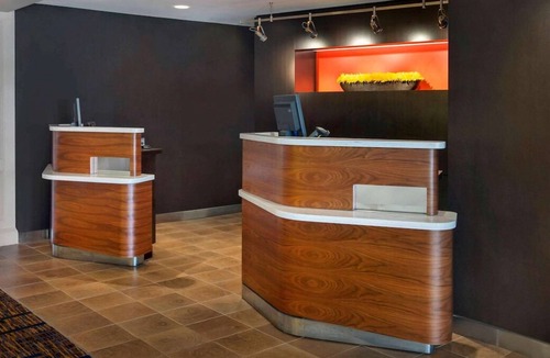 Woburn House | Prime Location! 4 Sleek Units, Parking, Pets Allowed, Close to Burlington Mall!