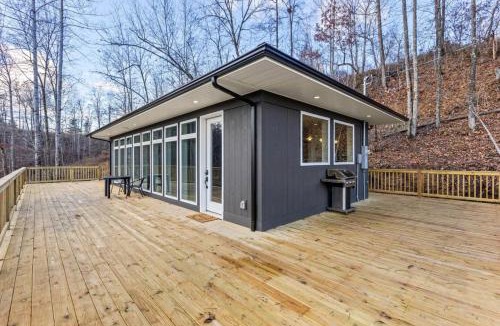 Denniston Ski Chalet | Primrose- Hot Tub, Firepit, Wraparound Deck, WiFi