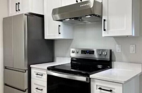 Historic Southwest Apartment | Private 2BR Entire Main Floor Unit Step to Mayo Clinic 518A