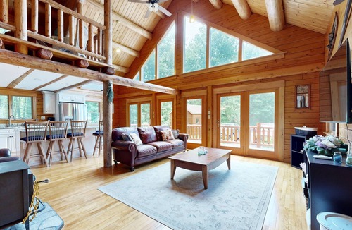 Scarborough House | Private 2BR waterfront home, hot tub, pool table, sandy beach, BBQ, w/d, wifi