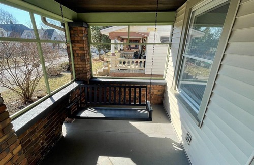 Near Eastside House | Private 3 bedroom 2 baths house 10 montes to Mass Ave