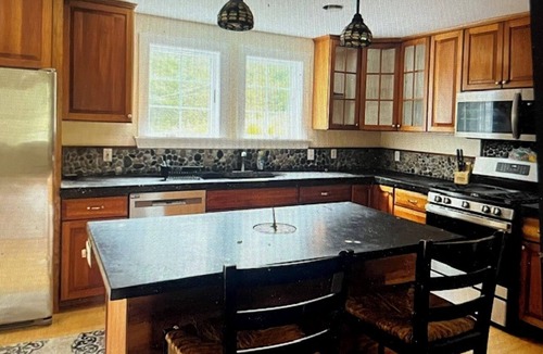 Martinsville House | Private 4-bedroom house in beautiful St. George with AC, comfort, and space