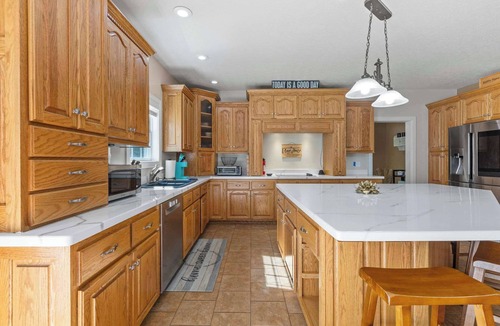 Summit Station House | Private 9-Acre Retreat w/Pond, arcade & gym