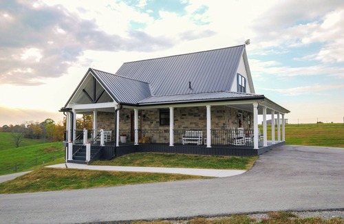 Waddy House | Private A-frame Cabin - Hot tub, Firepit & Views