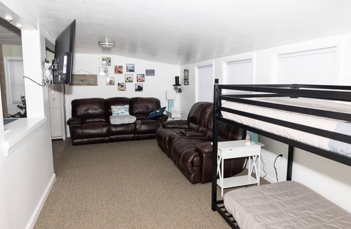 Farwell Cottage | Private and relaxing Four Seasons Cottage on all sports lake with sunrise views!