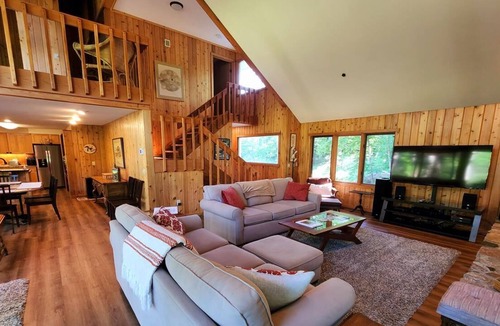 Birchwood Farms House | Private and secluded home for 8 in Birchwood Farms.