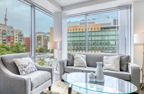 East Cambridge Apartment | Private Apt Near Kendall Square and Charles River
