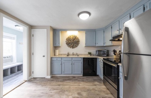 Wells House | Private Beach House - Steps from Drakes Island Beach!
