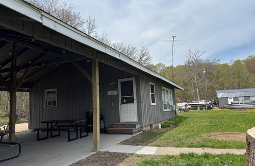 Garrison Cabin | Private cabin on serene lake. Small family owned resort. Great fishing lake.