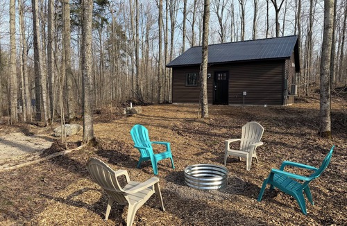 Petoskey Cabin | Private cabin with trail access- cabin #2