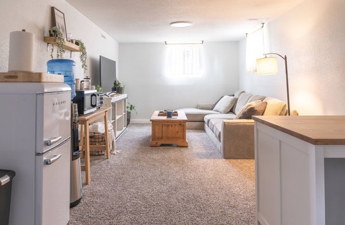 East Colorado Springs House | Private, Dog-friendly Suite w/Hot Tub near Downtown COS