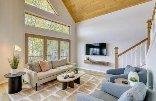 Interlochen House | Private Duck Lake Access: Up North Getaway