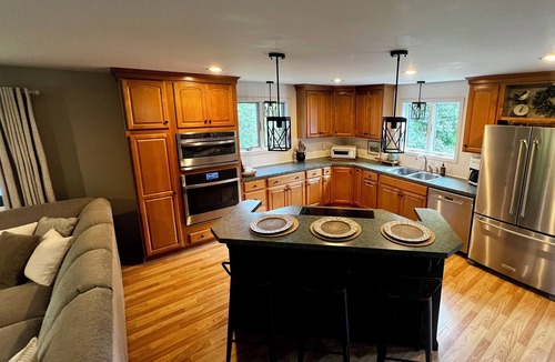 Waterford House | Private Farmhouse Retreat sleeps 8 near camps, wedding venues, ski areas