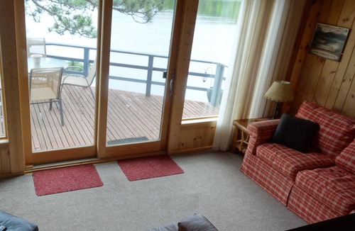 Cook Cabin | 'Private Island Get-A-Way' Lake Vermilion-Cook *SPECIALS*Email/Call to ask!